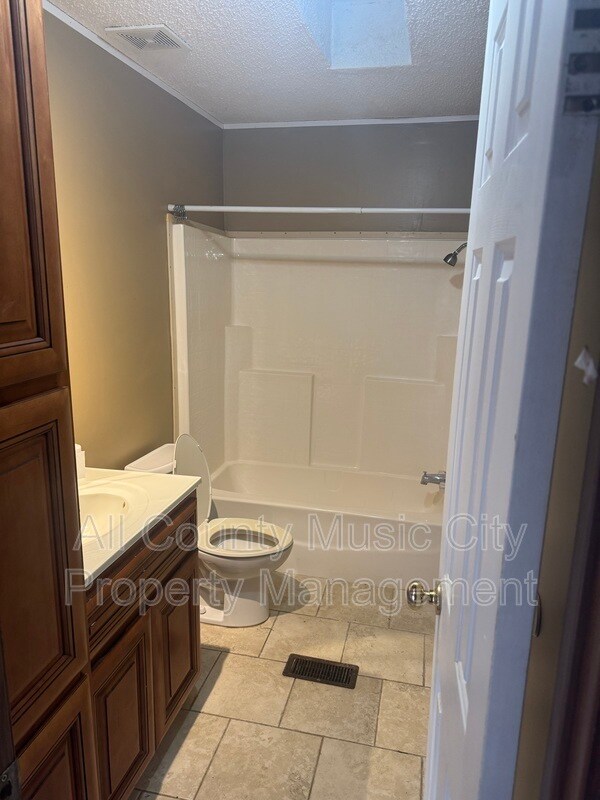 Foto del edificio - 13105 Central Pike