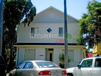 Primary Photo - 4220 Campus Ave