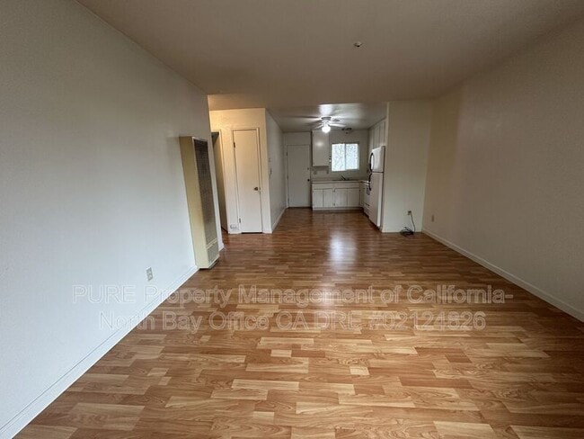 Foto del edificio - 8270 Lancaster Dr