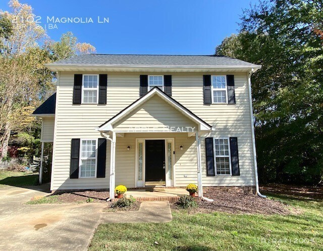 Primary Photo - 2102 Magnolia Ln