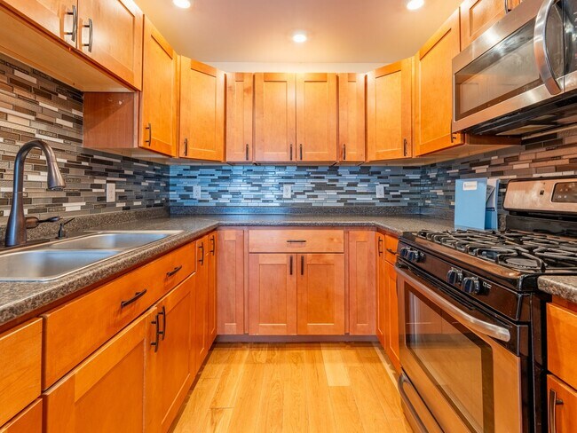 220 North Ave