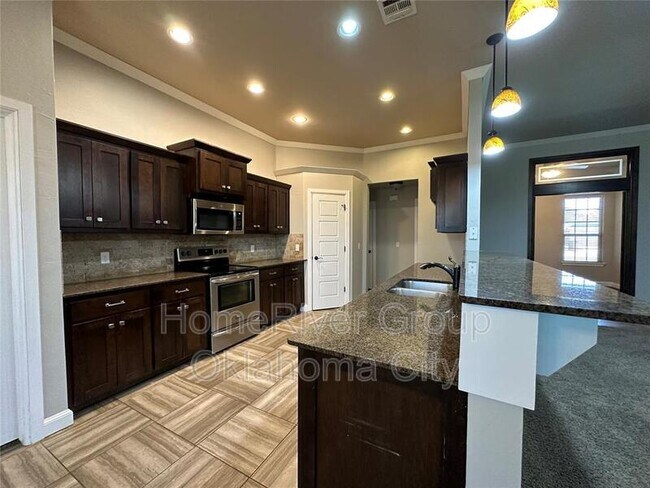 Foto del edificio - 9209 Misty Ln