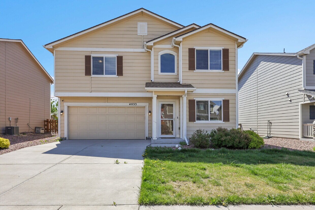 Primary Photo - $2,595.00, 3 beds, 2.5 bath, Single Family...