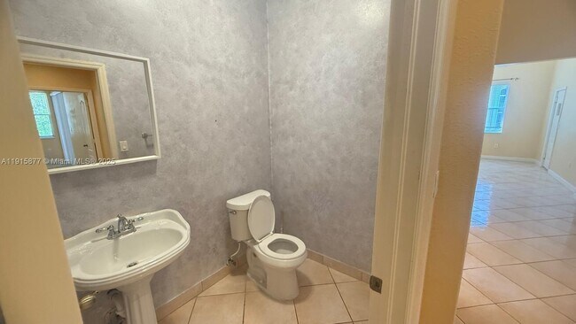 Foto del edificio - 3654 SW 162nd Ave