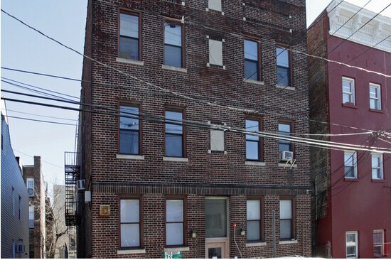 Foto principal - 140 New York Ave