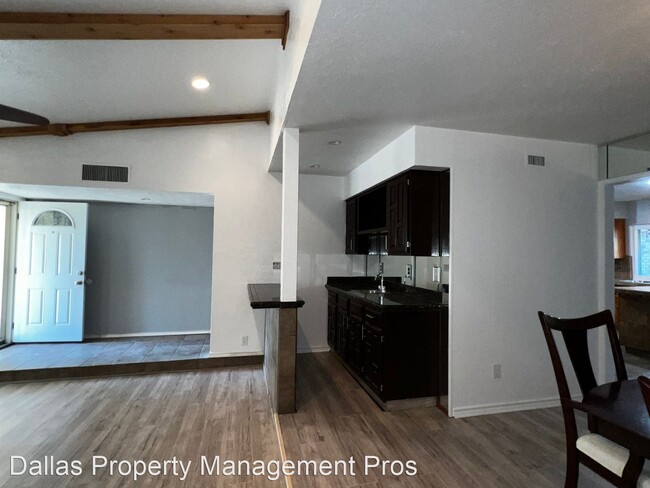 Building Photo - 3 br, 2 bath House - 2215 E Peters Colony Rd