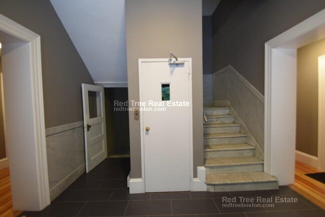 Photo - 1463 Beacon St Apartment
