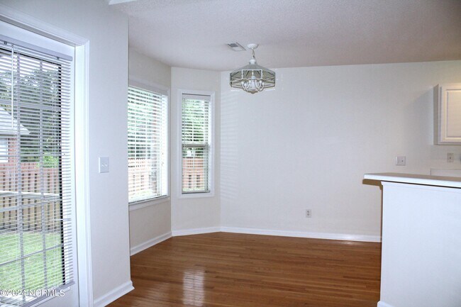 Foto del edificio - 1312 Ivory Ct