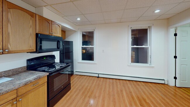 Building Photo - 70 Pilgrim Ave