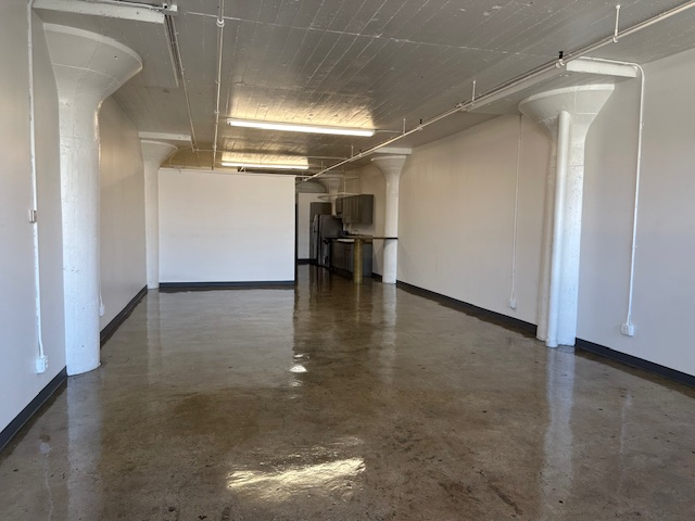 Building Photo - 1308 Factory Pl
