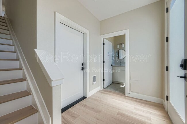 Foto del edificio - 2208 S Albion St