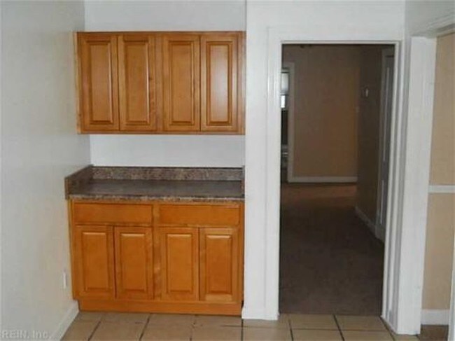 Foto del edificio - 1300 Berkley Ave Ext