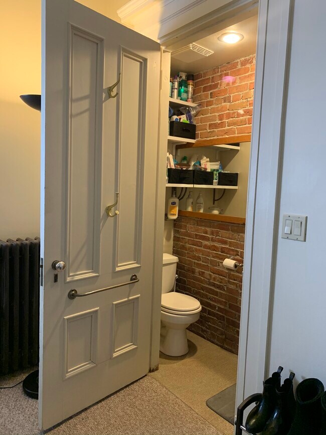 Foto del edificio - 134 W Boston Post Rd