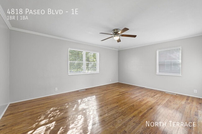 Foto del edificio - 4818 The Paseo