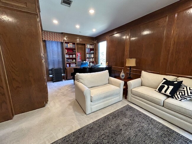 Building Photo - Gorgeous 3 Bedroom home in South Shreveport