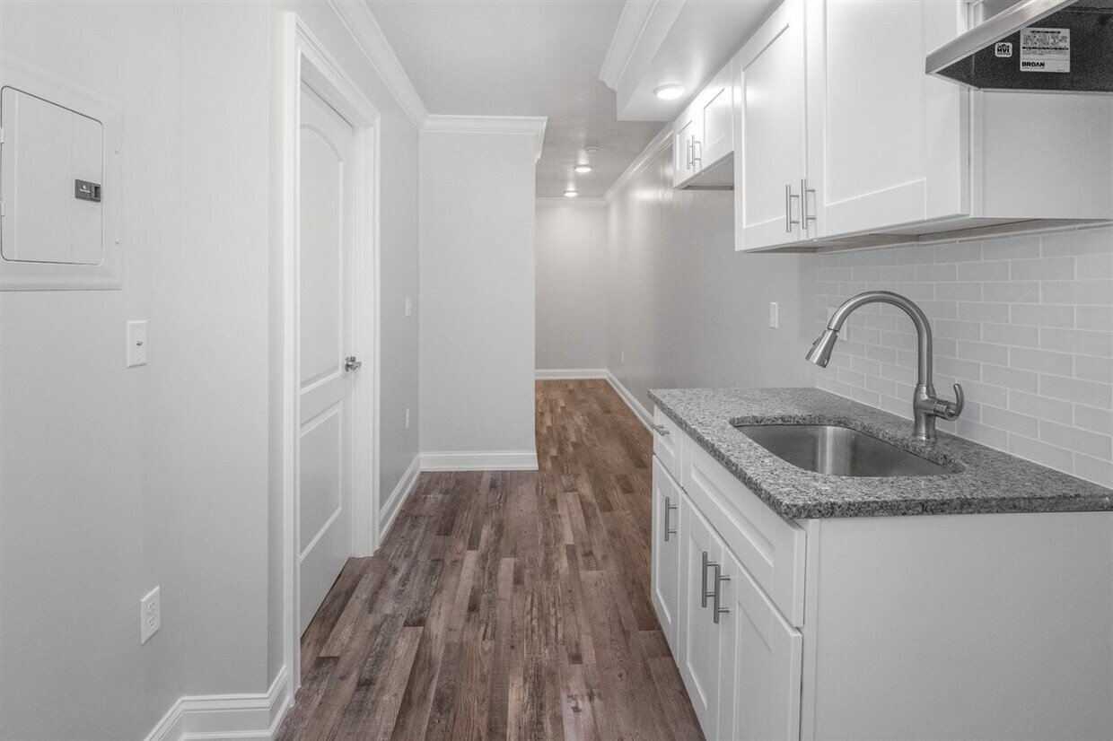 Foto principal - 1807 John F. Kennedy Blvd