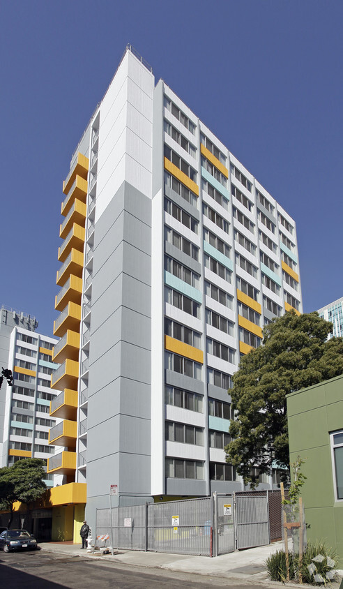 Foto del edificio - Alexis Apartments