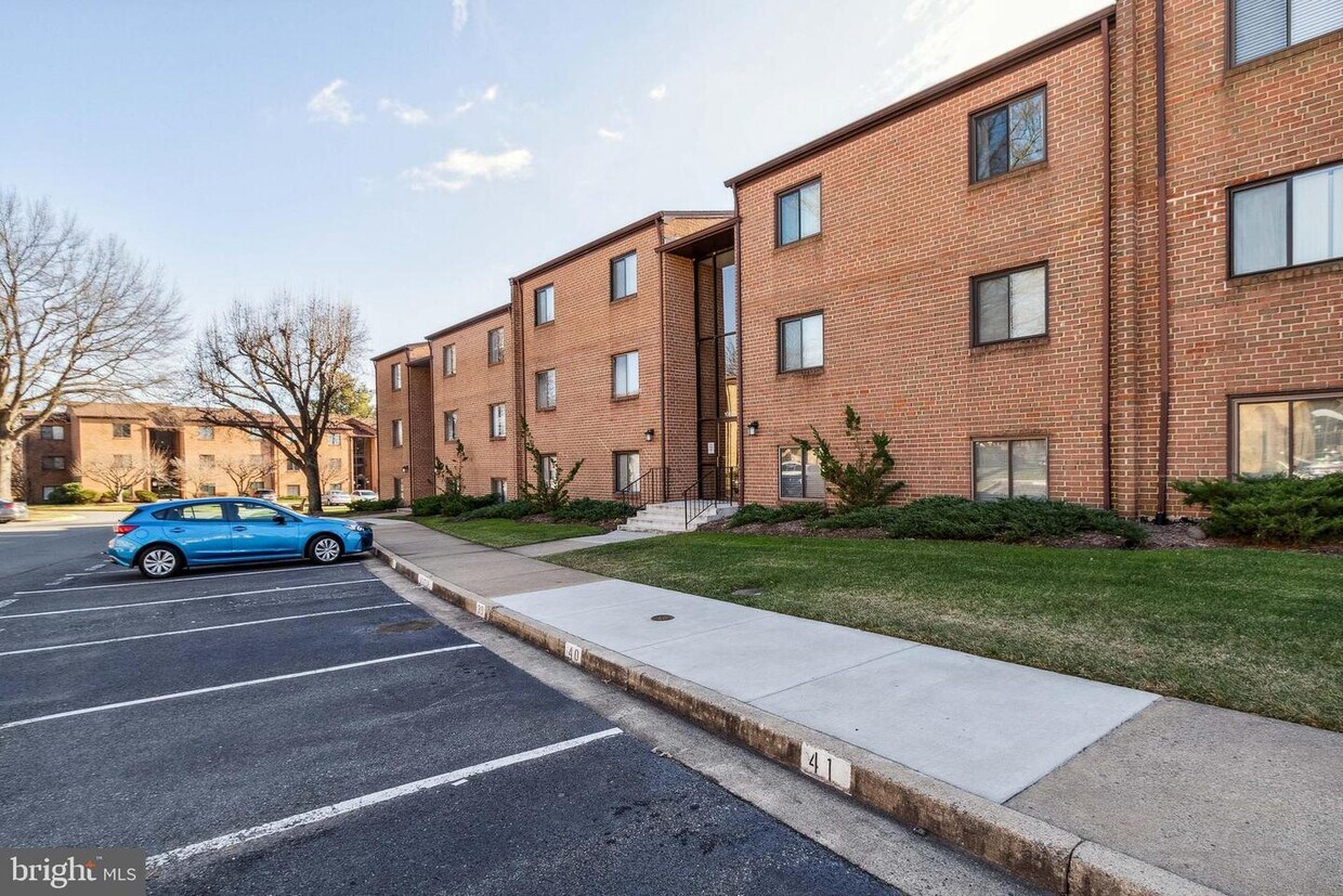 10627 Provincial Dr Unit C, Manassas, VA 20109 Room for Rent in