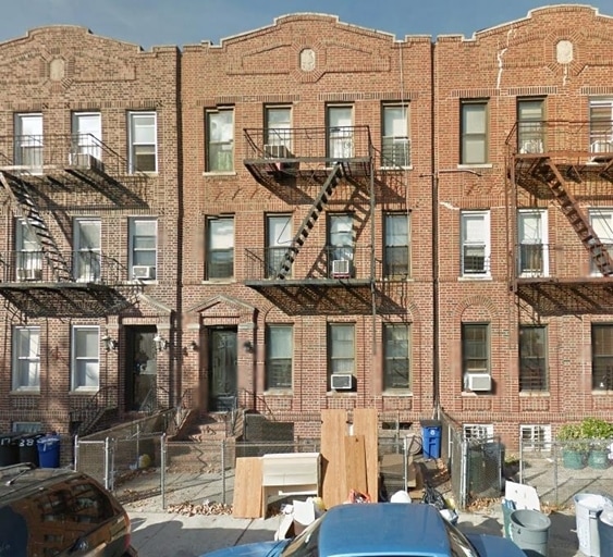 Primary Photo - 1736 E 4th St