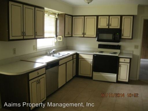 Building Photo - 7111 Enfield Dr