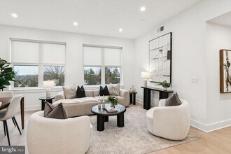 Building Photo - 30 W Allens Ln