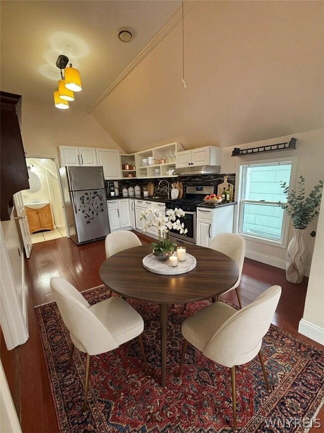 Building Photo - 27 Garfield St