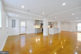 Building Photo - 1239 Simms Pl NE