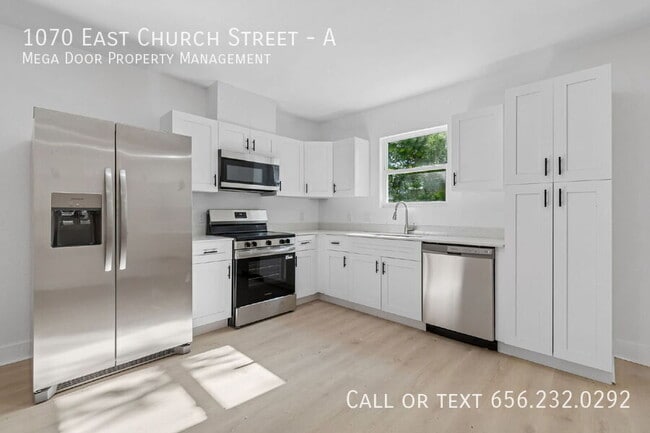 Building Photo - 1070 E Church St