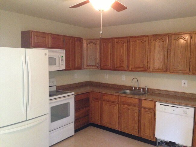 Foto del edificio - 1013 Dumbarton Rd