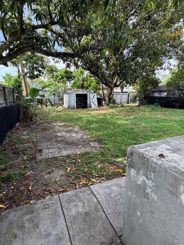 Foto del edificio - 6129 SW 22nd St