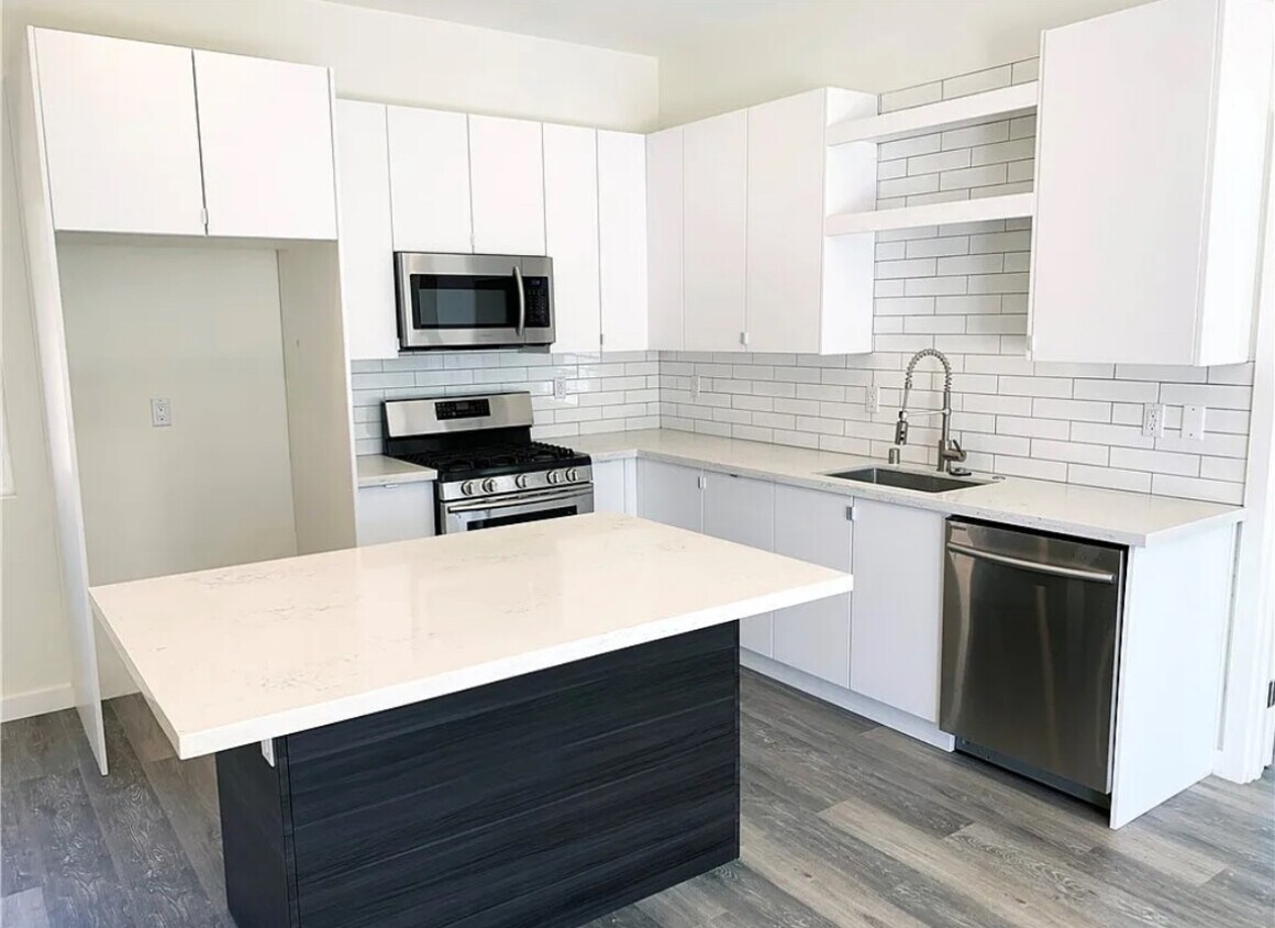 Foto principal - 17217 Kittridge St
