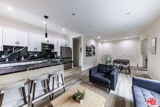 Foto del edificio - 9024 Phyllis Ave