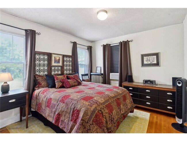 Foto del edificio - 3319 Emerson Ave S