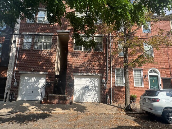 Photo - 875 N Lawrence St Townhome