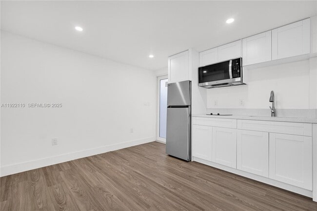 Foto del edificio - 4701 SW 104th Ct