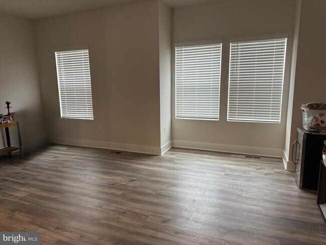 Building Photo - 11075 Corvin Pl