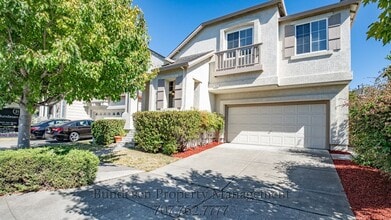 Building Photo - 1824 Sandstone Dr