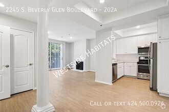 Building Photo - 2245 S Beverly Glen Blvd