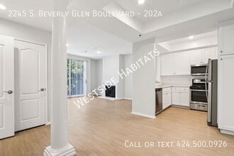 Building Photo - 2245 S Beverly Glen Blvd