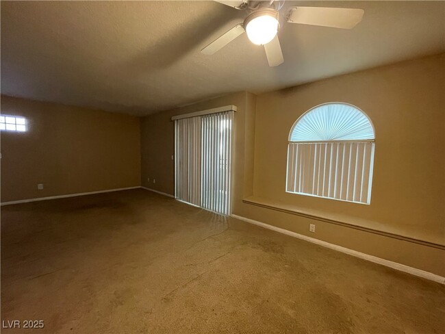 Foto del edificio - 9325 W Desert Inn Rd