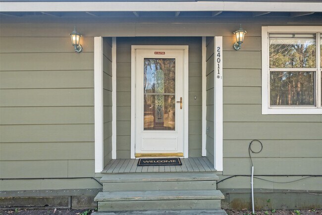 Building Photo - 24011 Lenze Rd