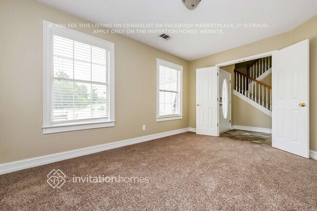 Foto del edificio - 148 Emerald Ln