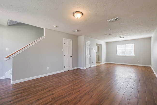 Foto del edificio - 12402 Greenmesa Dr