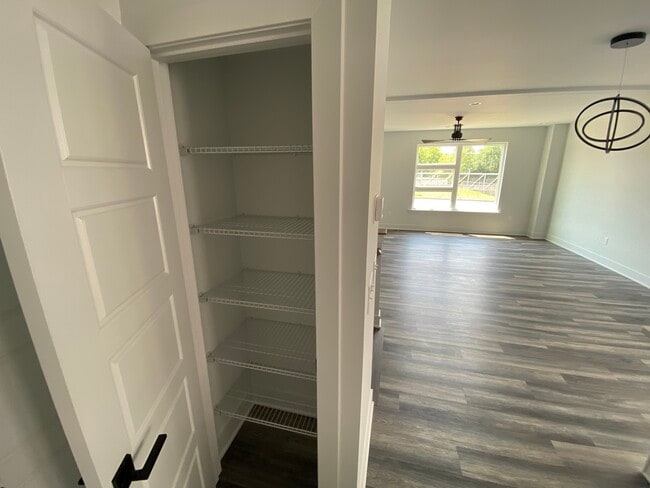 Building Photo - 3842 Duck Creek Rd