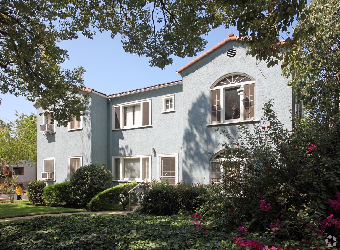 401405 W Stocker St, Glendale, CA 91202 Apartments in Glendale, CA