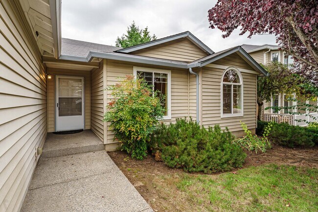 Building Photo - Ranch Home with Open Floor Plan.