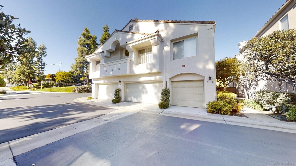 Primary Photo - 5580 Renaissance Ave