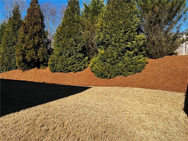 Building Photo - 462 Spring View Dr