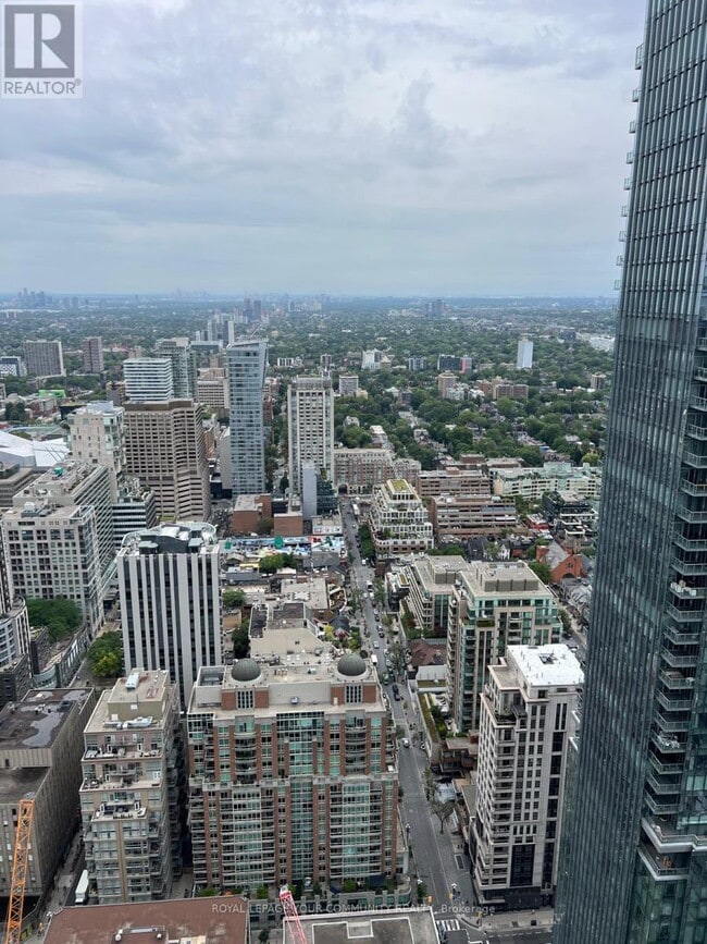 Photo du bâtiment - 11-4711 Yorkville Ave