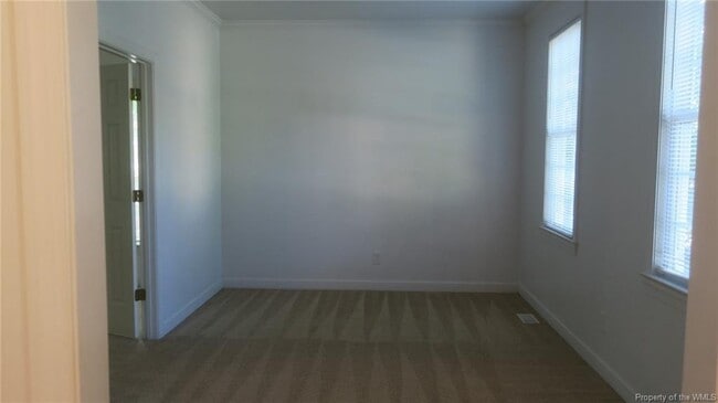 Building Photo - 128 Great Glen